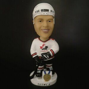 VTG Jarome Iginla 2002 Olympic Team Canada Hockey Gold Medal Bobble Head